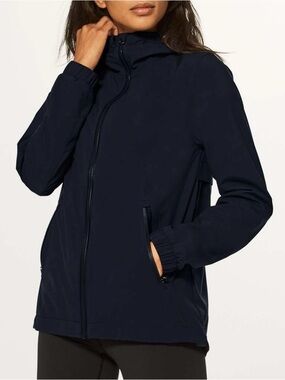 Lululemon rise & shine  jacket lll
 Midnight navy women’s size 4
